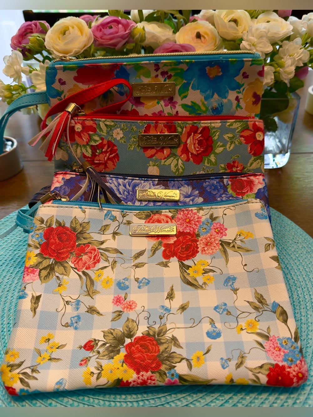 The Pioneer Woman Sweet Rose Floral Zippered Cosmetic Makeup Bag Lot of 4